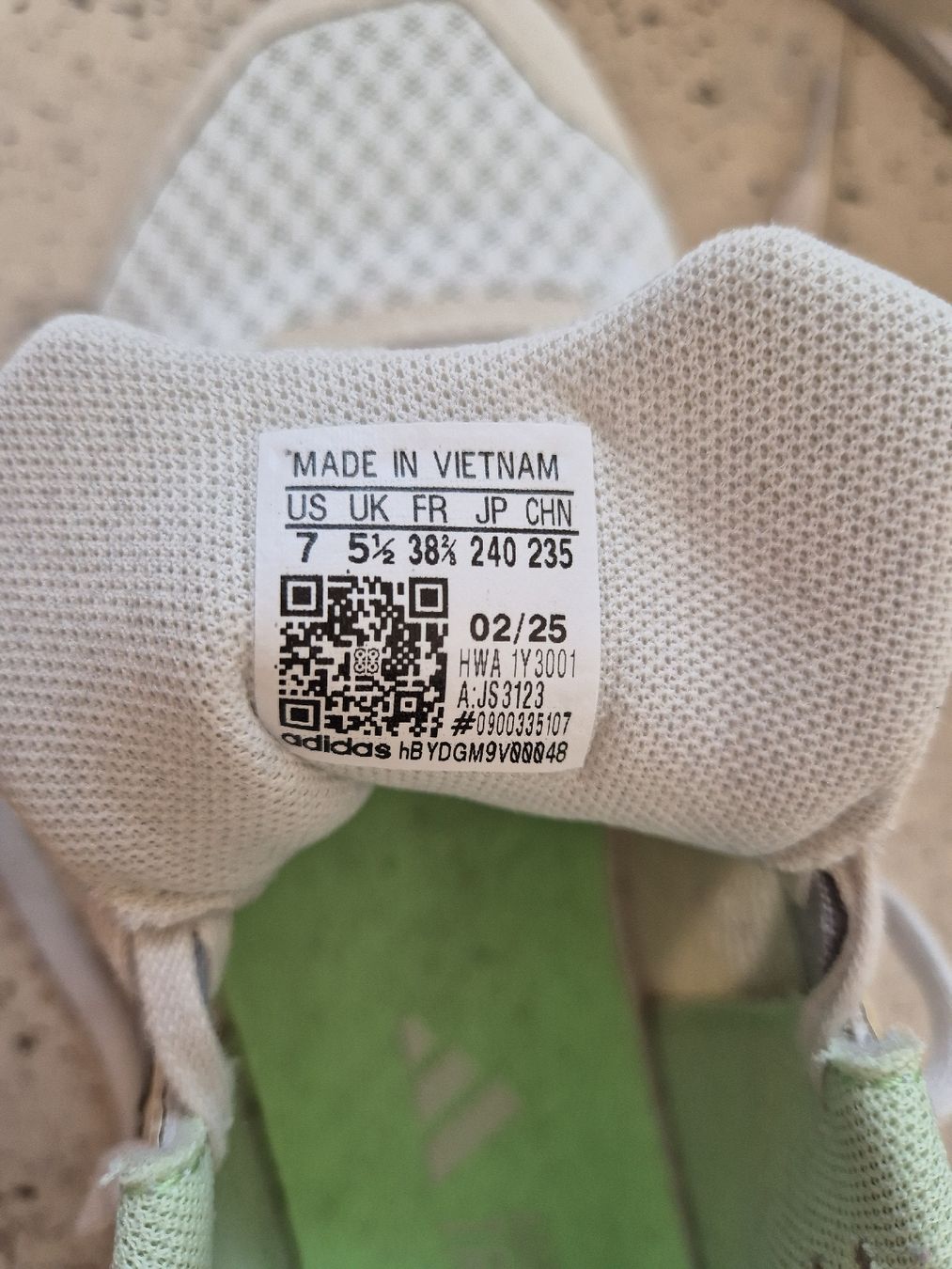 Scarpe da uomo: Adidas Schuhe, Grösse 38 2/3, Trainingsschuh – Usato da Zürich venduto da thme13 1