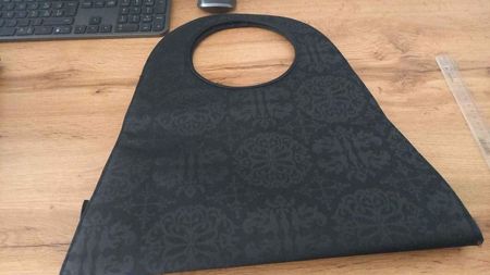 Schwarze Handtasche mit Muster, neu, Top Zustand!