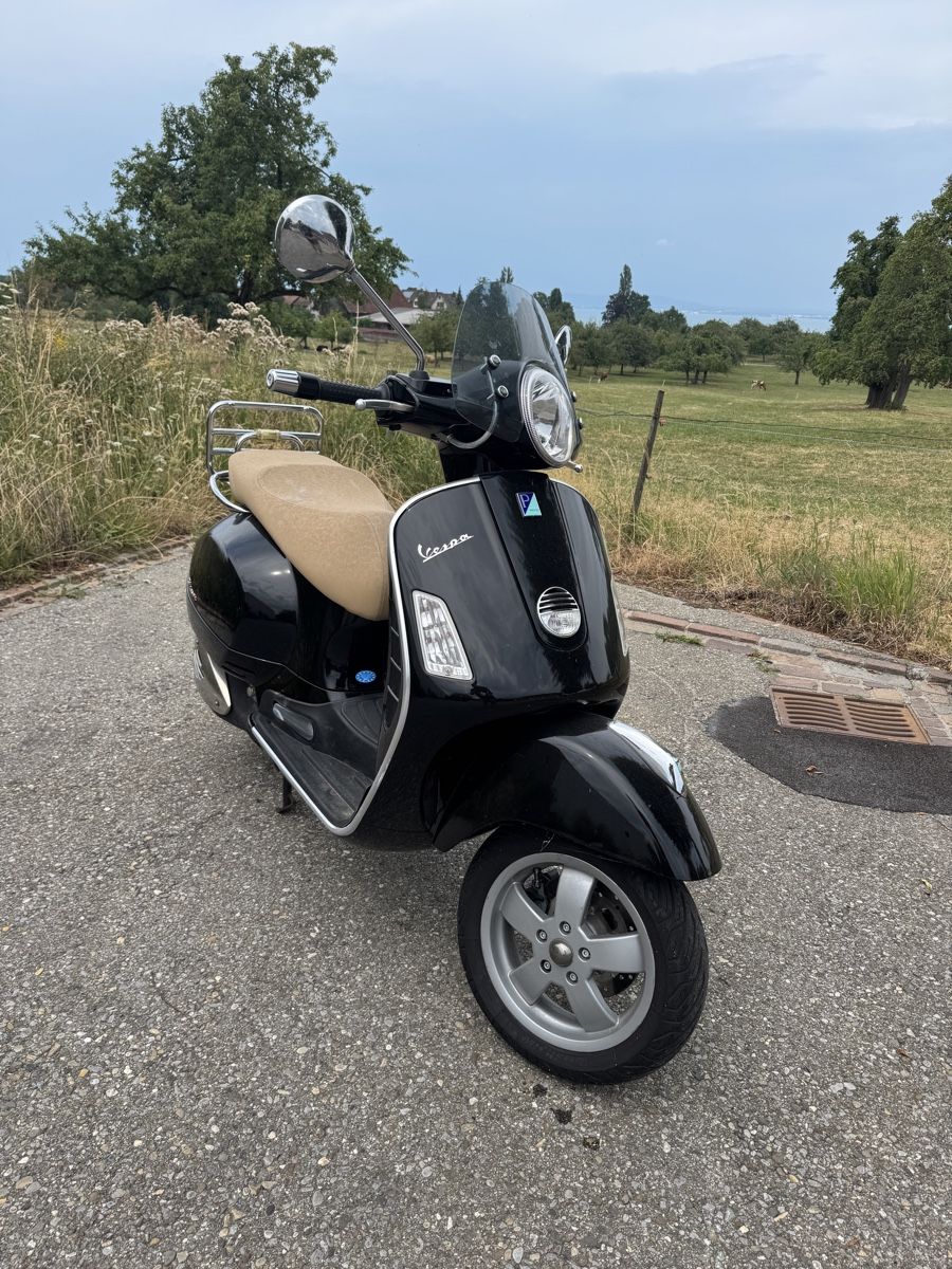 Vespa Scooters: Piaggio Vespa GTS 250 - Jg. 2006 – Gebraucht aus Frasnacht von spiro23 1