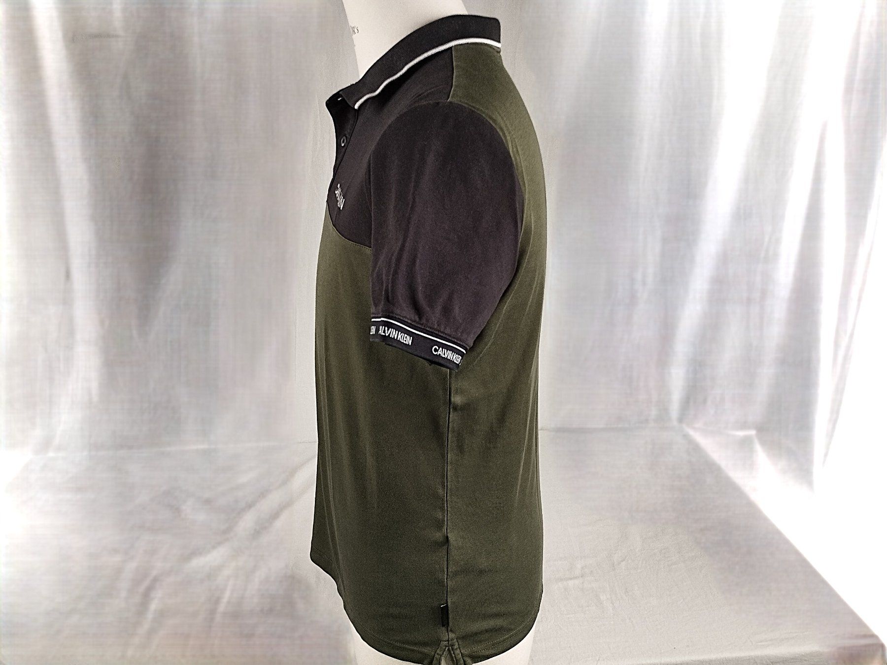 Calvin Klein Magliette Polo: CALVIN KLEIN Polo Hemd Gr. S – Usato da Schübelbach venduto da Restwert_Schubelbach 2