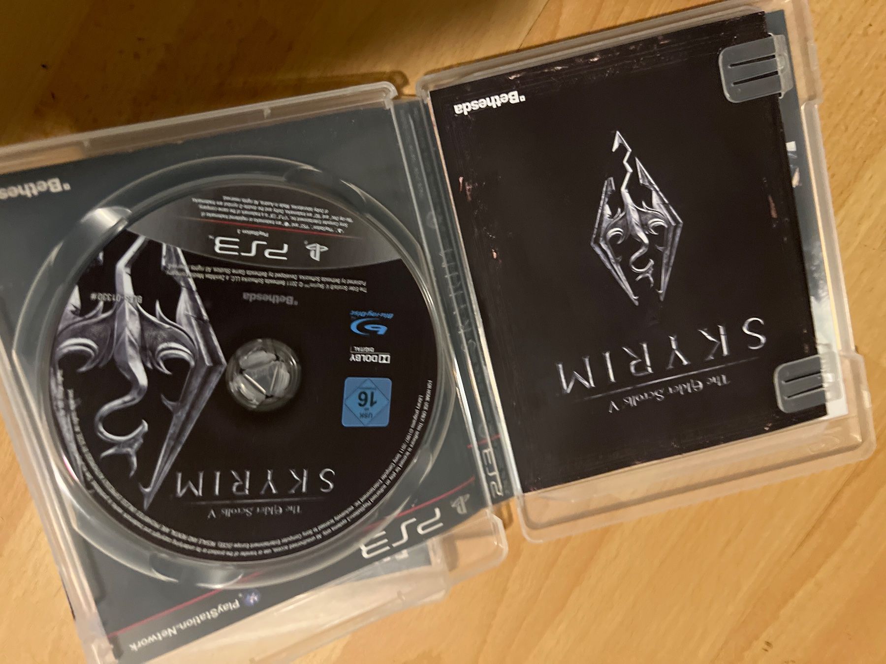 Sony Spiele: The Elder Scrolls V Skyrim+starwars force  PS3 – Gebraucht aus Luzern von ema_5dkl 2