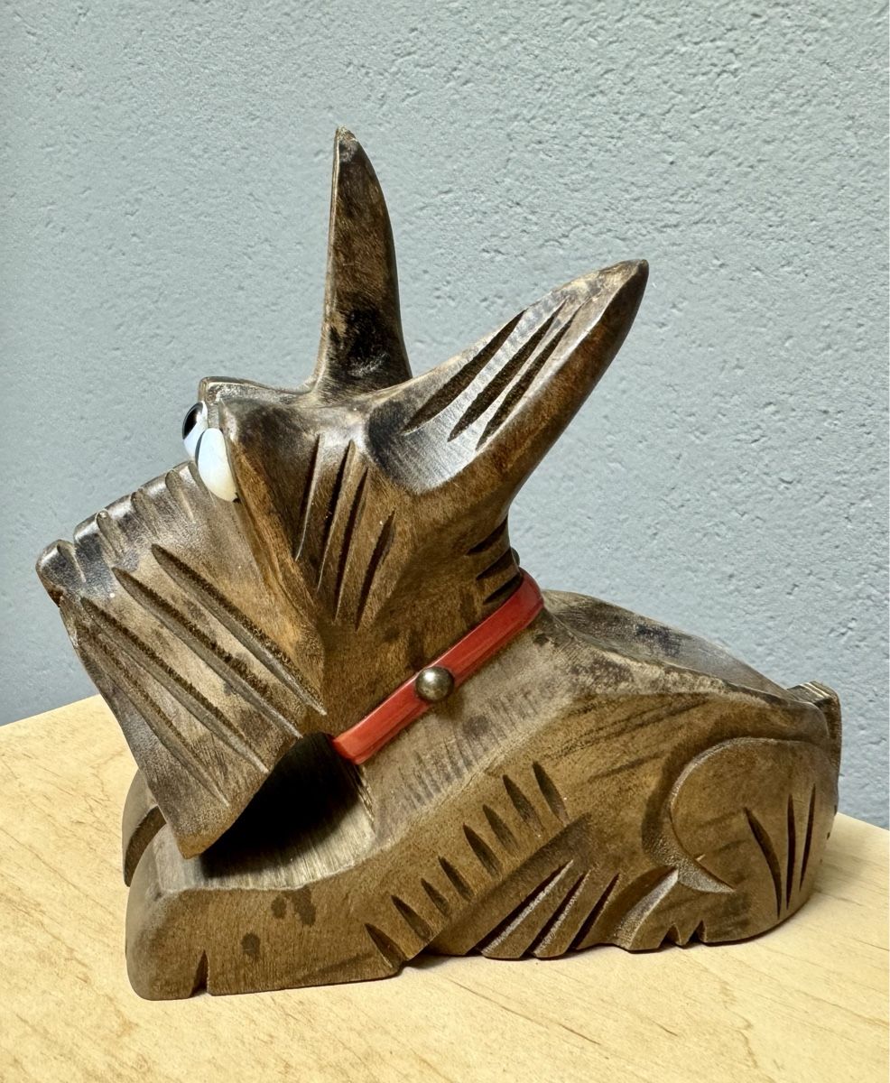 Figuren: Antiker Pfeifenhalter TERRIER geschnitzt Holz – Gebraucht aus Rothrist von Luckywinner 3