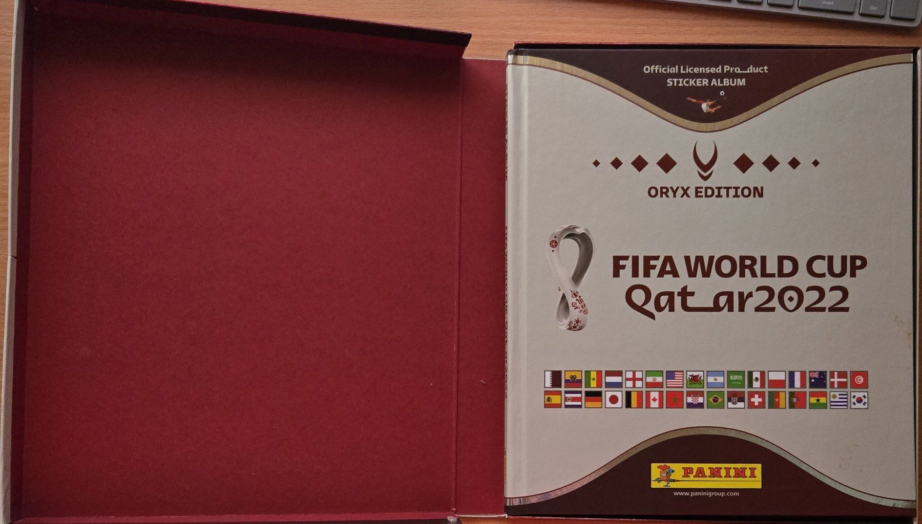 Panini Album: Panini - FIFA WC 2022 Treasure Box - Oryx – Nuovo (secondo la descrizione) da Ittigen venduto da Mrdoubleg 1