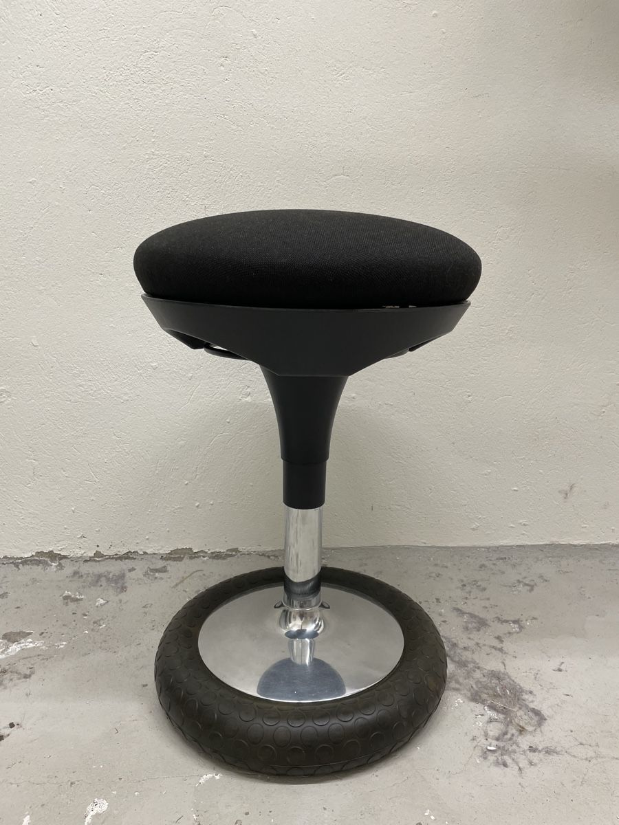 Sgabelli: Used Black Ergonomic Wobble Stool - Great Condition! – Usato da Zürich venduto da LKC80