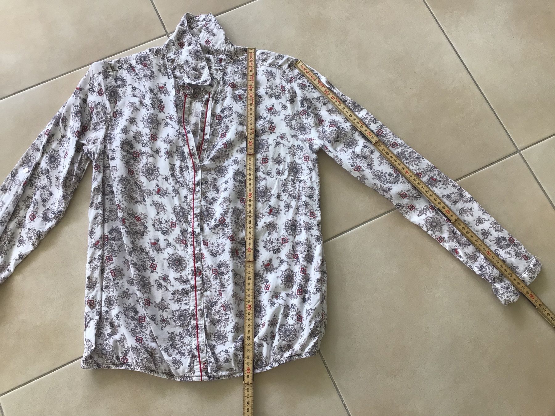 Tom Tailor Camicette: Schicke Bluse mit Blumenmuster Grösse 36 von Tom Tailor – Usato da Frauenfeld venduto da Stehojen 2