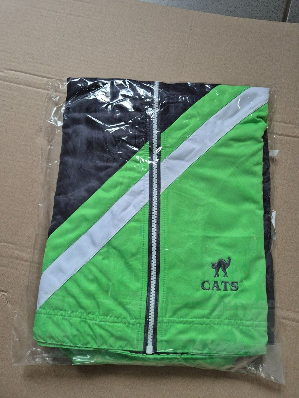 Giacche: Trainerjacke Freizeitjacke  gr. M  neu Cats – Nuovo (secondo la descrizione) da Tägerig venduto da Cellito 4