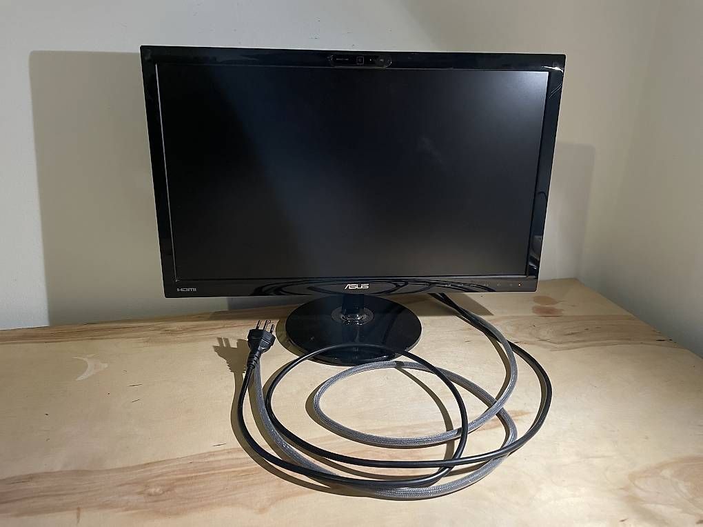 Asus Monitor: Monitor – Usato da Ittigen venduto da sel_fm7s