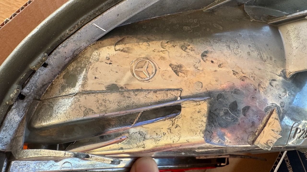 Mercedes-Benz Tutti pezzi di ricambio auto: Blinker Mercedes W124 Original – Usato da Brütten venduto da zhkes 6