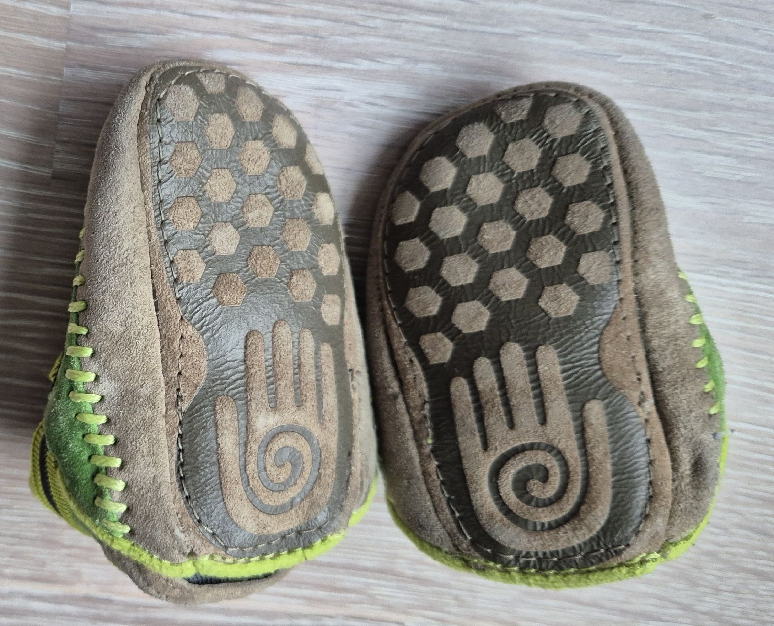Scarpe per ragazzi: Teva Babyschuhe Logan small/medium Grösse einstellbar – Usato da Zürich venduto da Greenthesheep 1