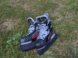 Bauer Eishockey Schlittschuhe Vapor X3 Grösse 6 EE