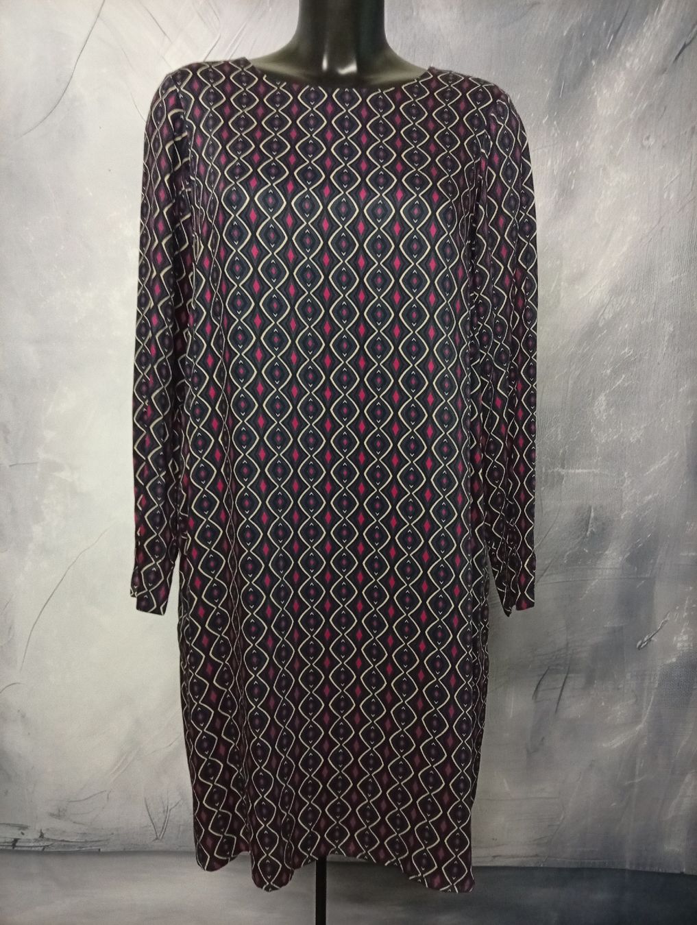 Vestiti: Satin Kleid Grösse L – Usato da Luzern venduto da GoSecond