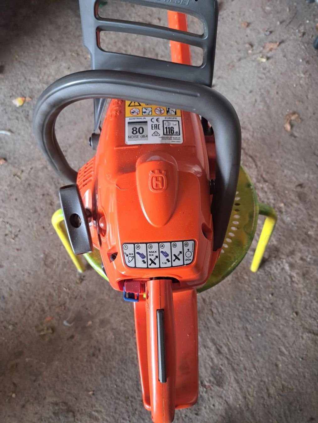 Husqvarna Seghe: Husqvarna Kettensäge – Usato da Sargans venduto da sonja042 1