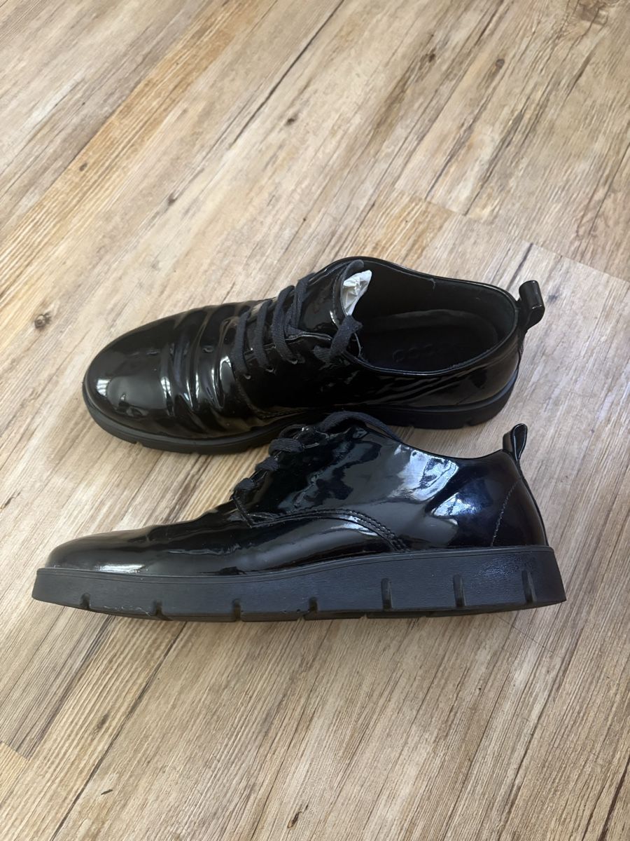 Ecco Scarpe da donna: Ecco black patent shoes – Usato da Wengen venduto da lin_cyb7 1