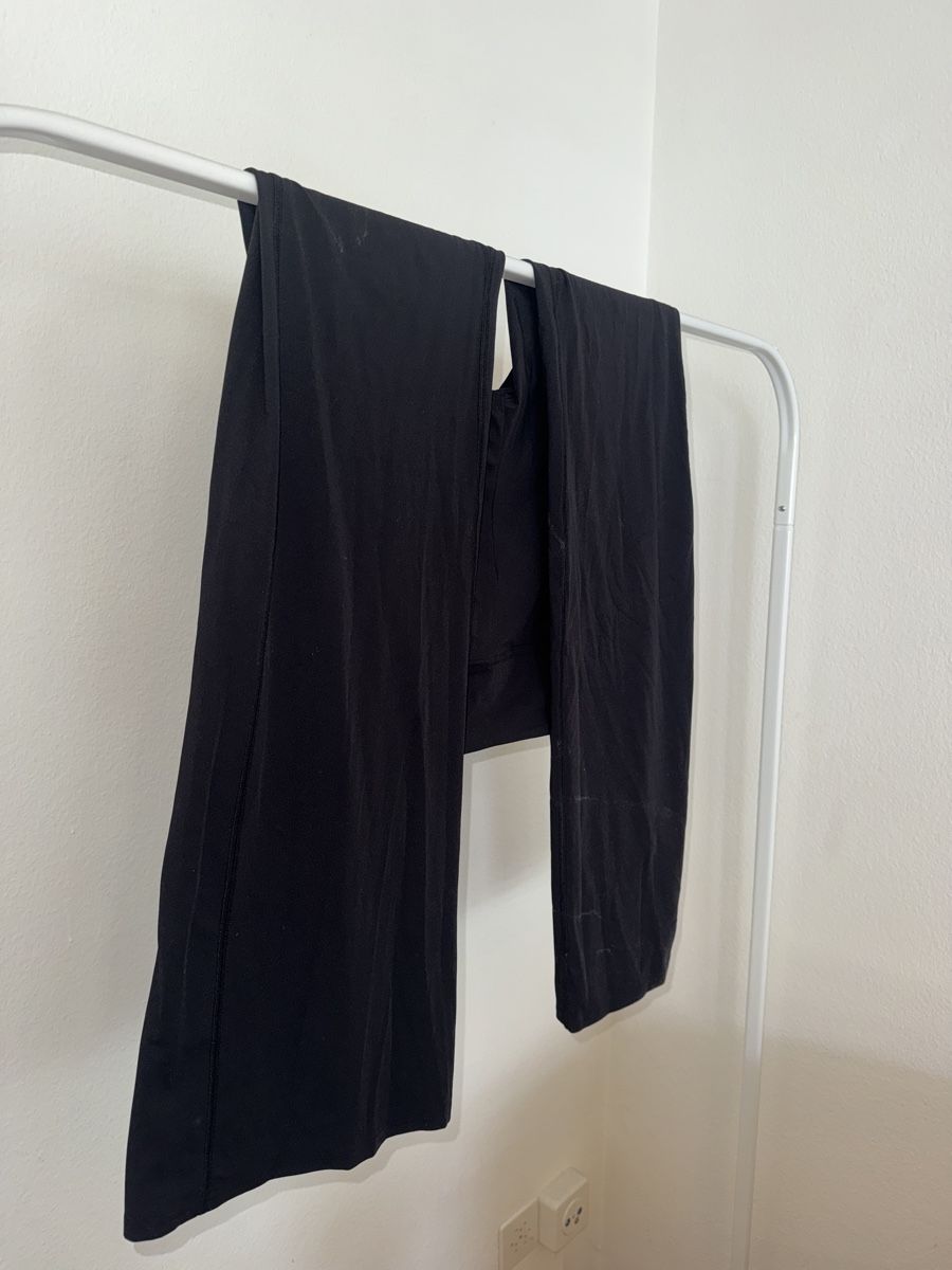 Gymshark Leggings: GYMSHARK - CROSSOVER FLARED TALL LEGGINGS – Usato da Zürich venduto da s.o13 2