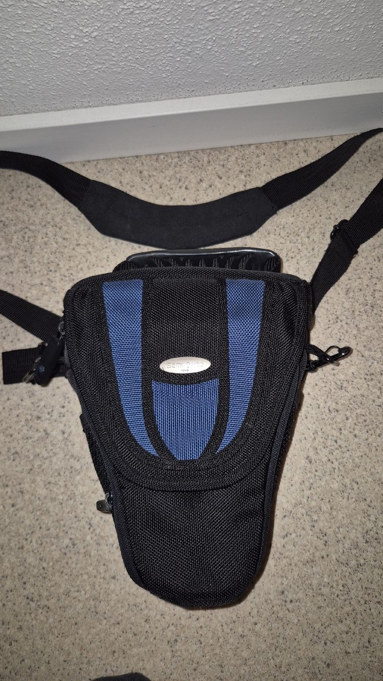 Samsonite Borse: Samsonite DF 72 Colt Kameratasche – Usato da Buchs AG venduto da EasyPeasy 1
