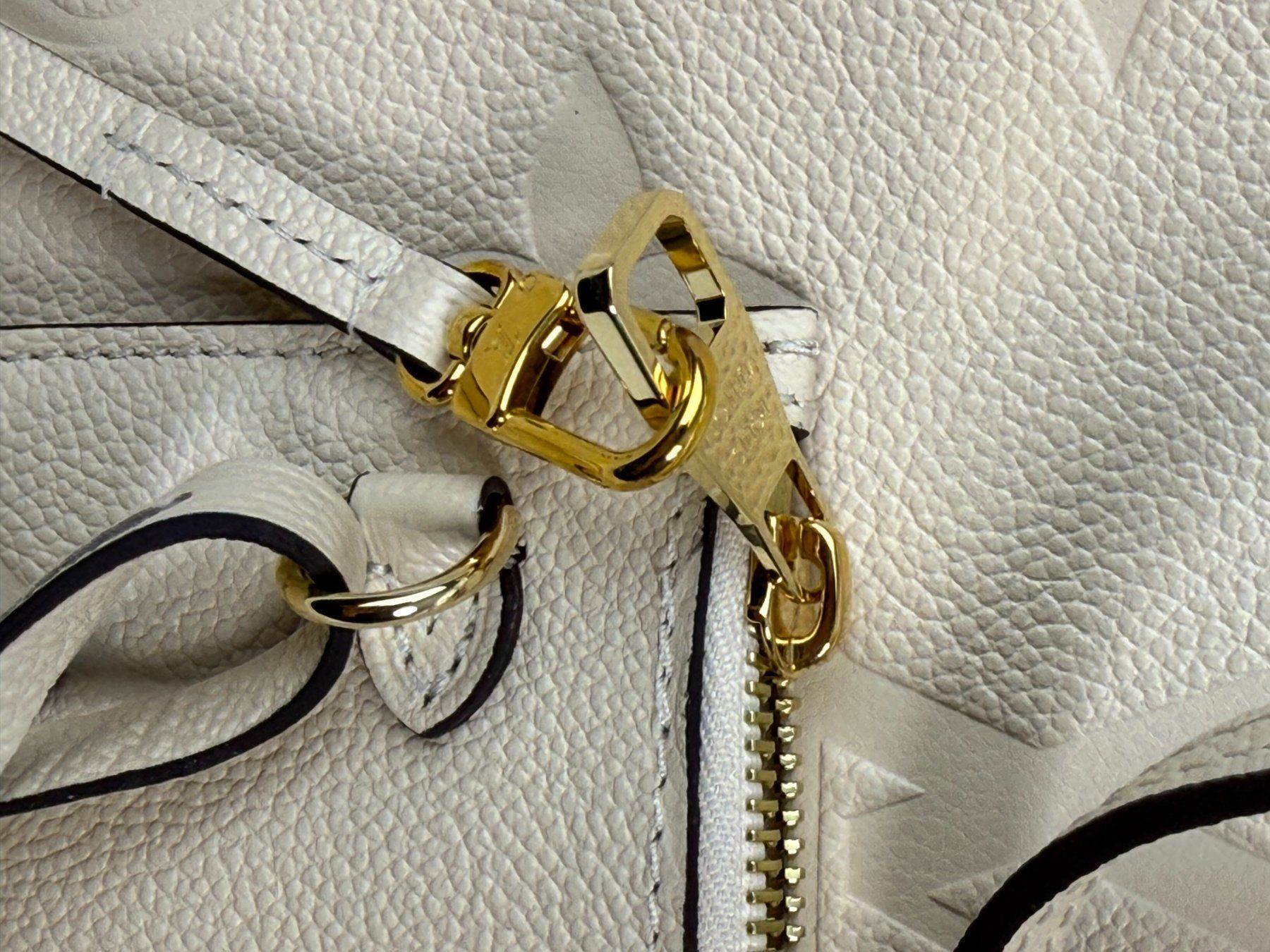 Louis Vuitton Borse da donna: Louis Vuitton Neverfull MM Monogram Empreinte Shopper Leder – Usato da Sursee venduto da Justmibu 4