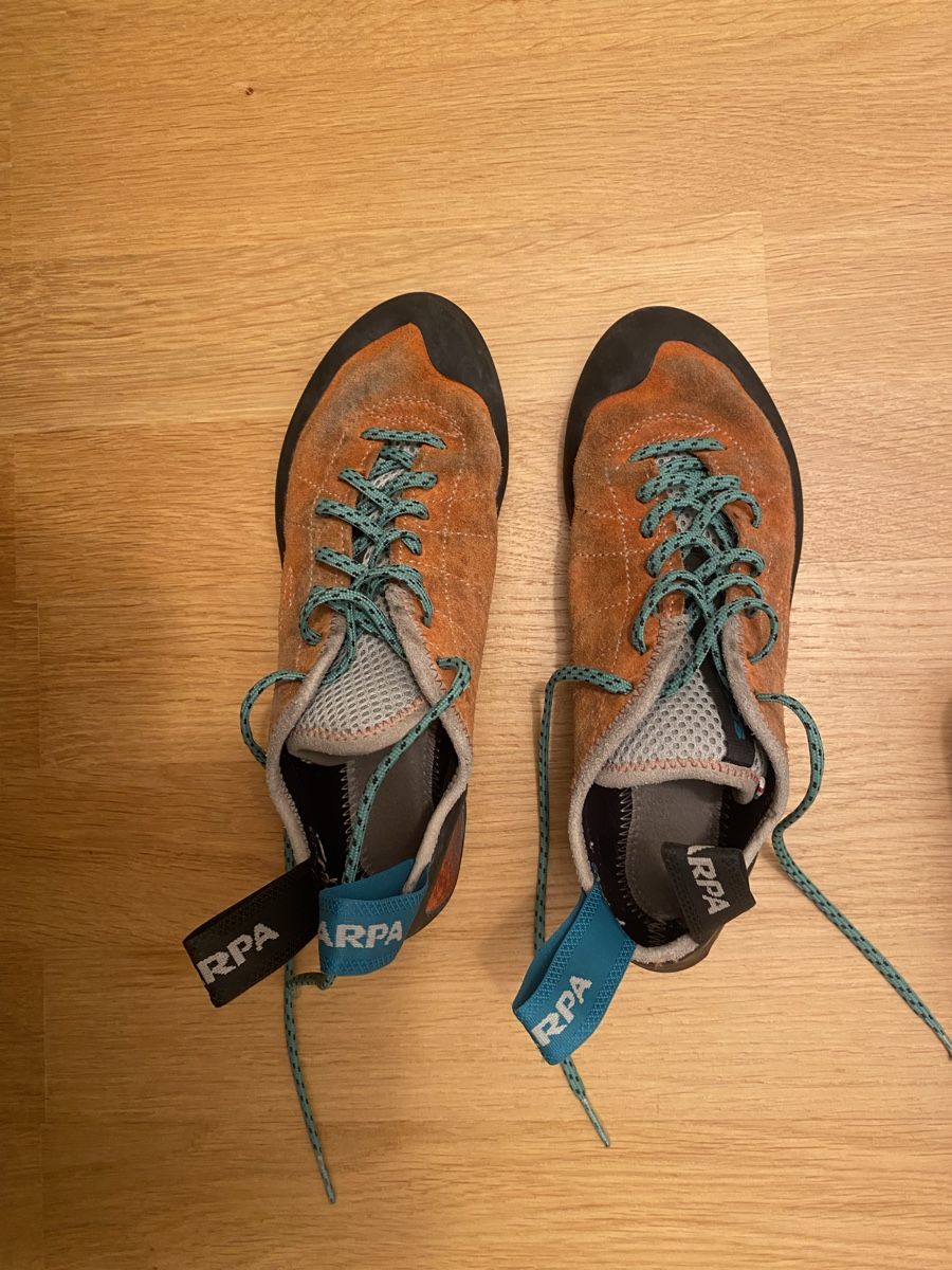 Scarpa Chaussures hommes: Kletterschuhe Grösse 38,5 – D'occasion à Küsnacht ZH par ardnas15