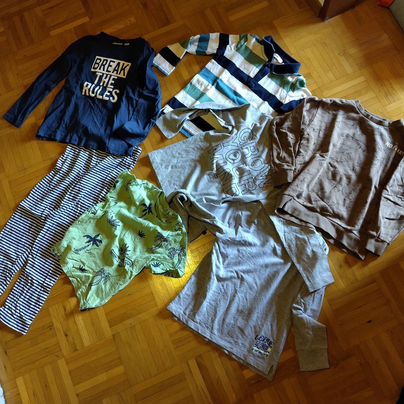 Lotti & Set di vestiti: Kinder Kleiderpaket, Grösse 122, 16 Teile – Usato da Oberdorf NW venduto da niederj 3