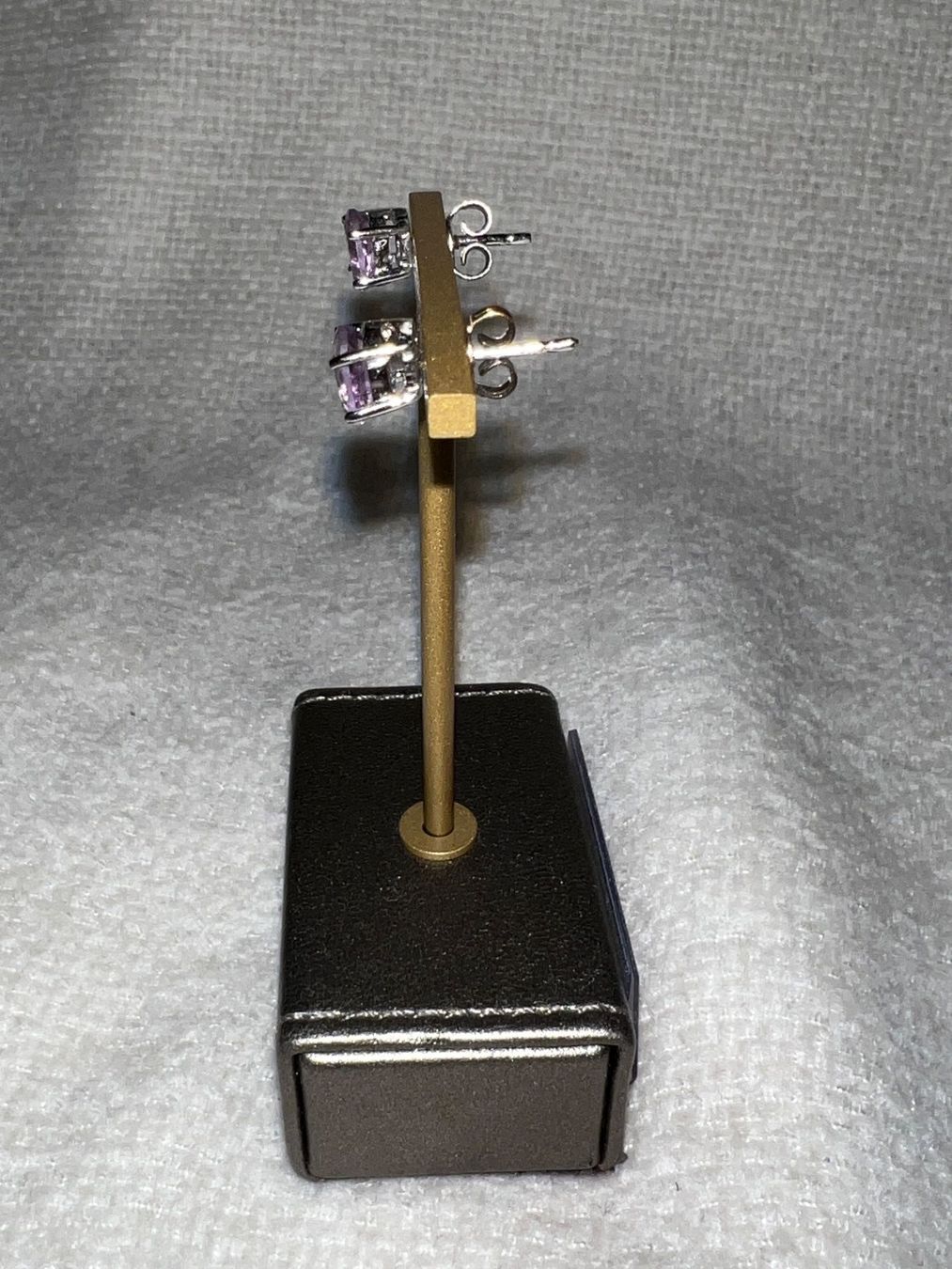 Orecchini pendenti & Orecchini a lobo: Silber 925 Ohrstecker mit echten Amethysten. – Usato da Ebikon venduto da jogger69 1