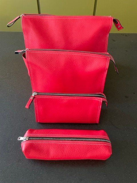Trousses de maquillage: Necessaire-Set Leder – D'occasion à Gockhausen par subbotnik