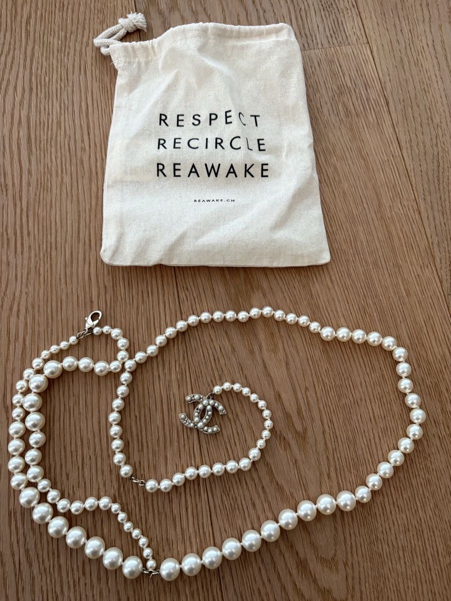 Chanel Cinture: Chanel pearls belt – Nuovo (secondo la descrizione) da St. Gallen venduto da ott_f827