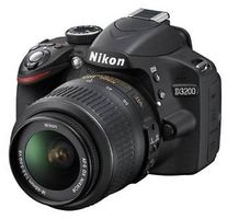 Nikon D3200 mit Objektiv