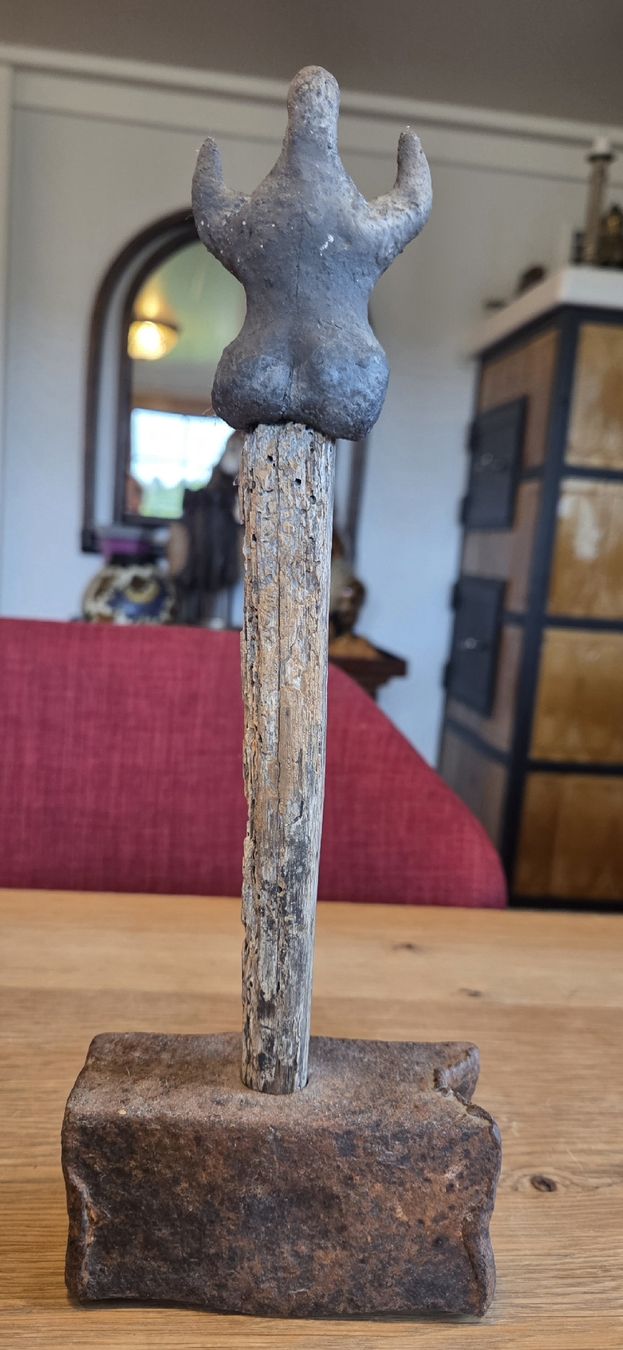 Statuette: Figur im afrikanischen Stil – Usato da Rehetobel venduto da hobirot01 2