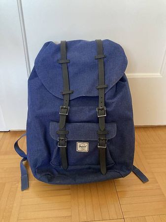Schöner, praktischer Rucksack von Henschel