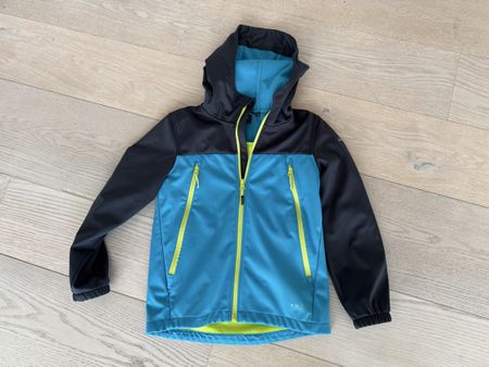 neuwertige Softshell-Jacke zu verkaufen