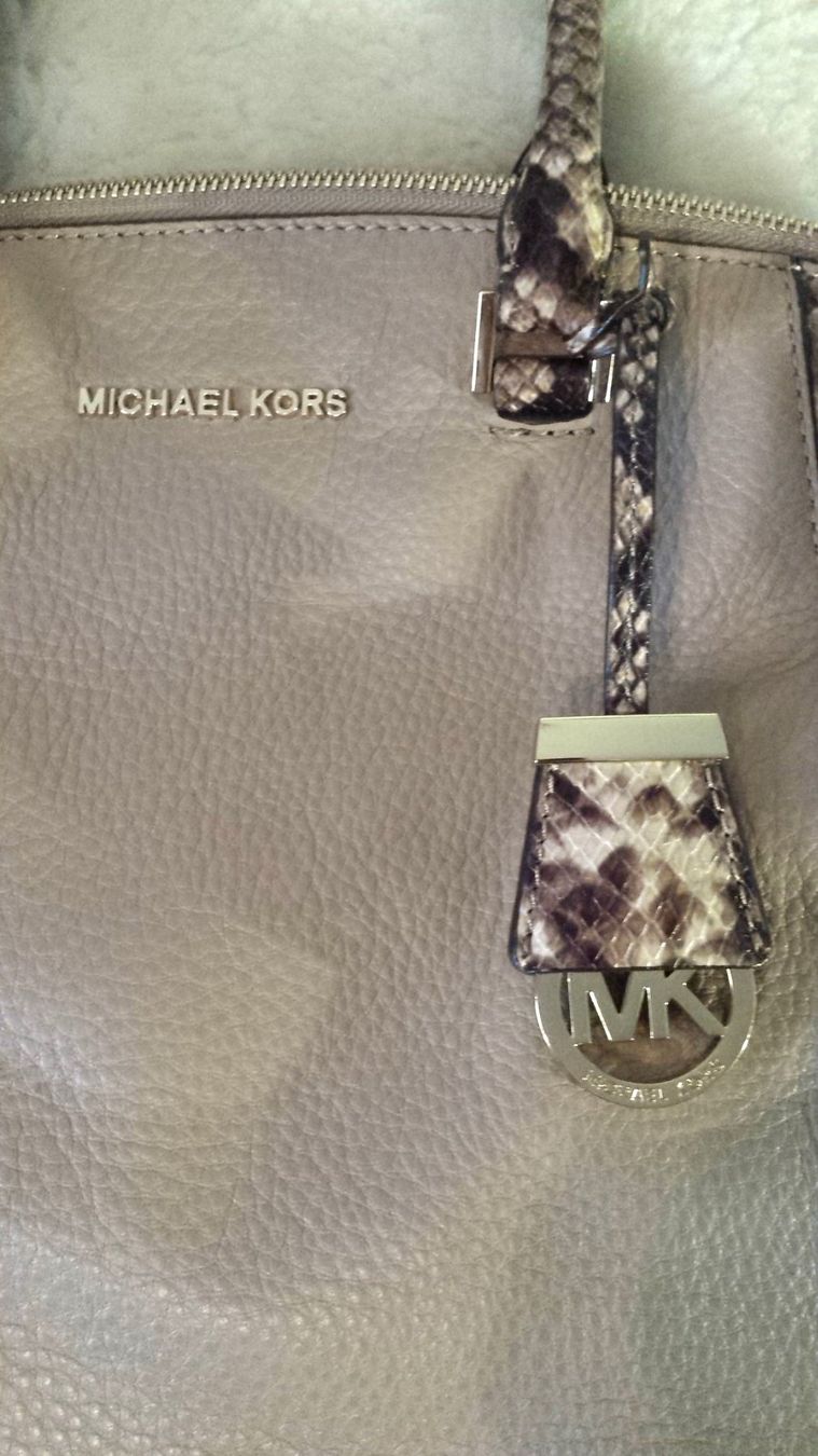 Michael Kors Taschen für Damen: Portoaktion! Michael Kors Riley Tasche, Leder Beige, Python – Neu (gemäss Beschreibung) aus Luzern von Zimprich 1
