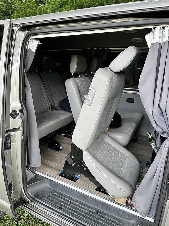 Automobili: VW T5 9 posti – Usato da S. Antonino venduto da eng_c5pp 4