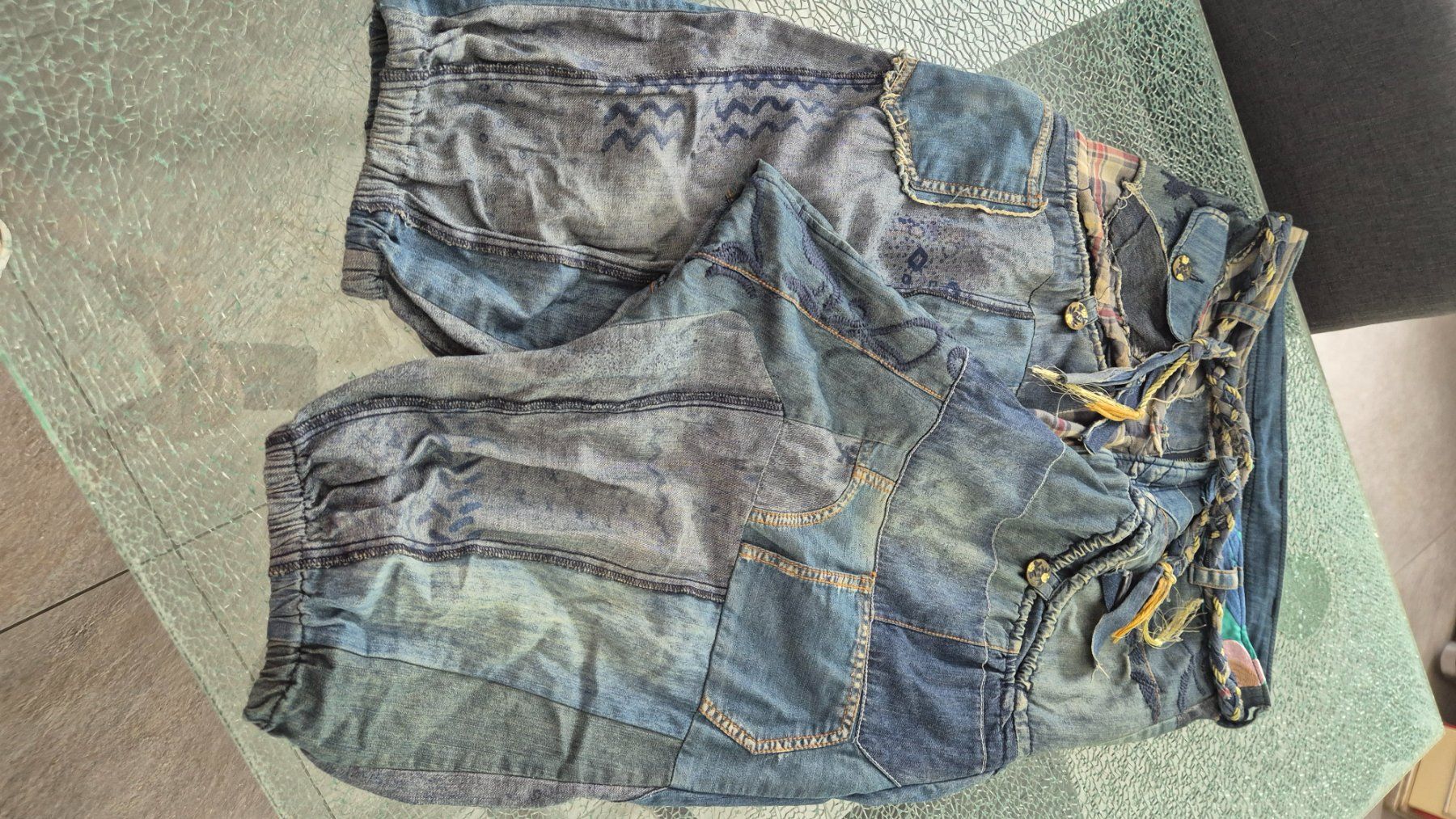 Desigual Jeans: Pantaloni estivi Desigual – Usato da Gordevio venduto da RUBY104 2