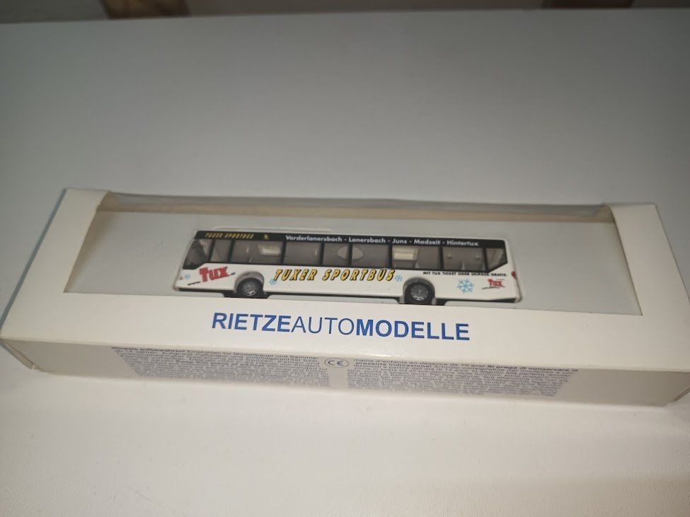 Rietze Modellini d'auto: Rietze Automodell – Nuovo e nell'imballaggio originale da Amlikon-Bissegg venduto da Bienenlok