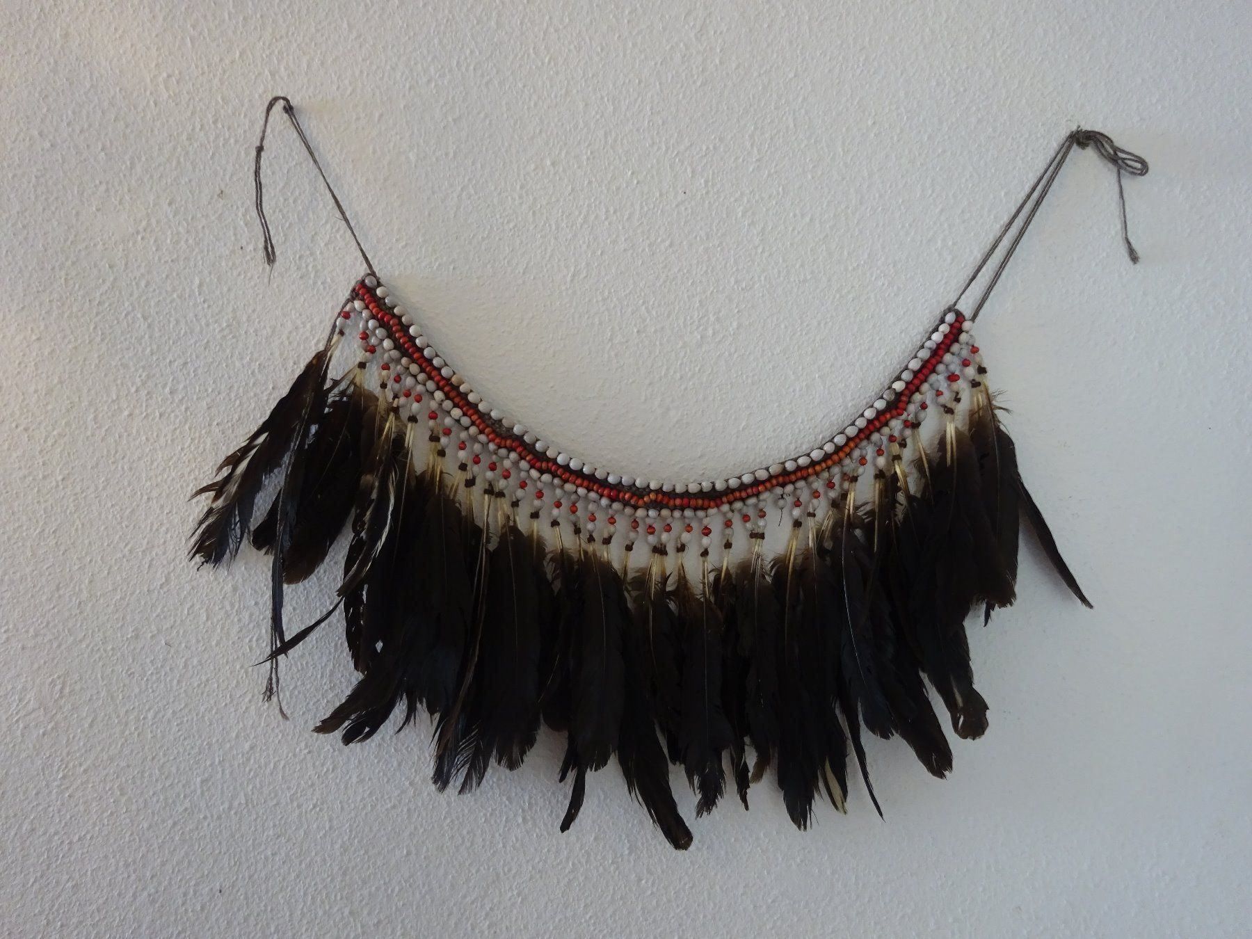 Catenine: Feder Schmuck Kette / Indianer – Usato da Esslingen venduto da FetteSchnecke