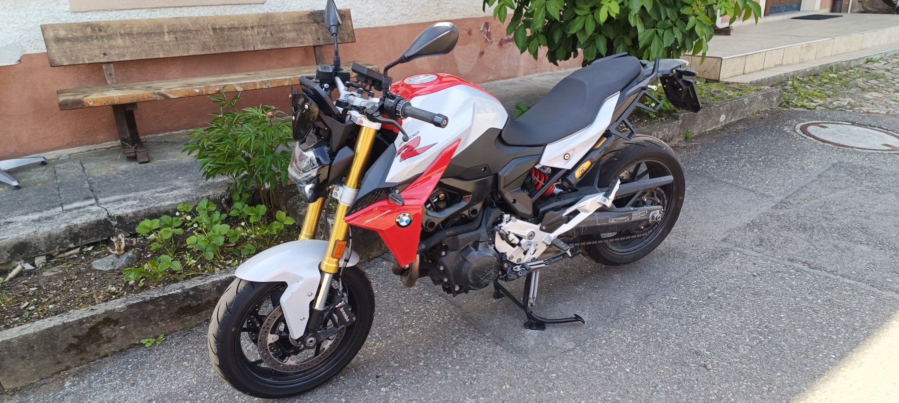 BMW Strada: BMW F900R – Usato da Bözberg venduto da PistenBully87