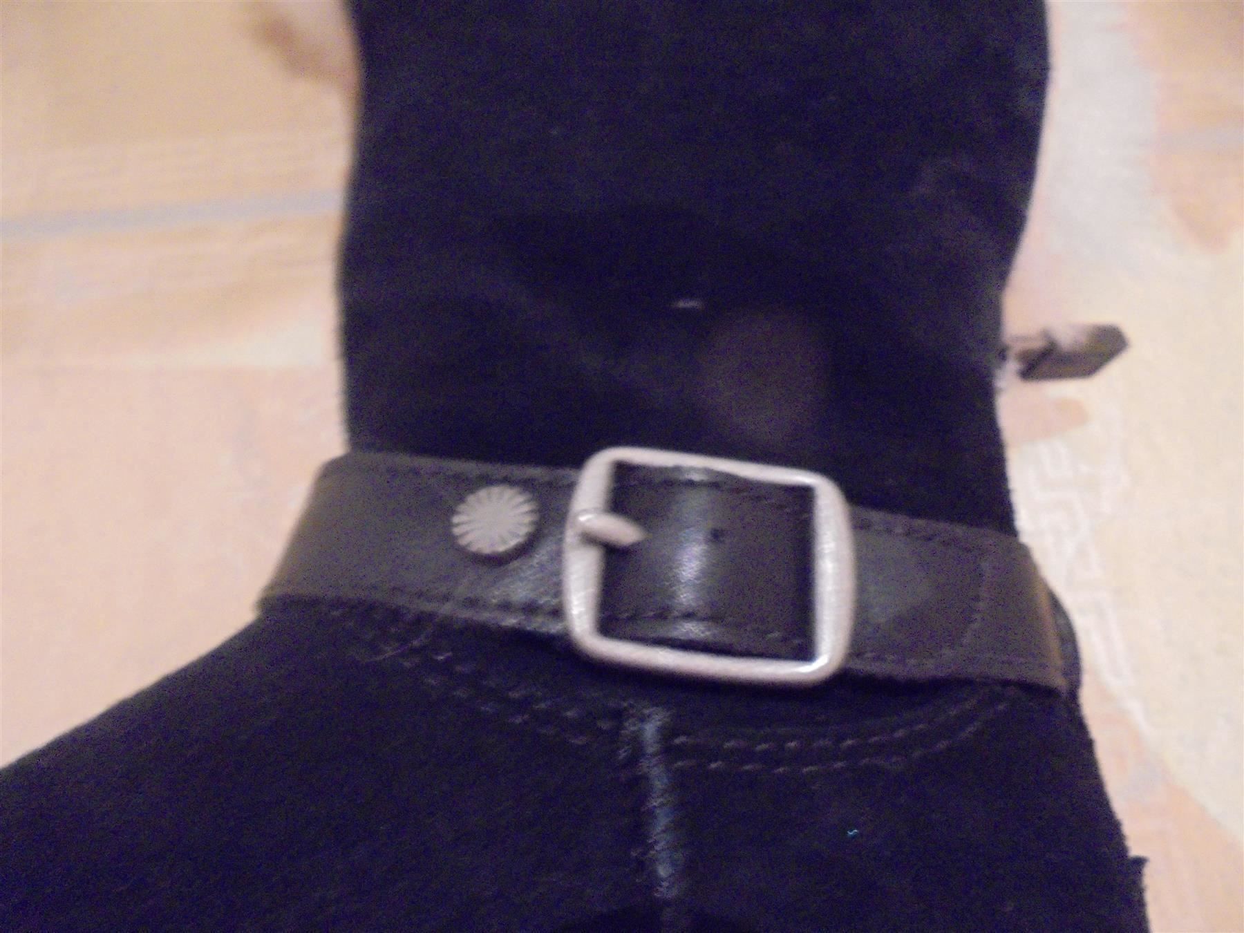 Ugg Scarpe per ragazze: UGG NWT warme Stiefel, 23.5 NP 180 Fr – Nuovo (secondo la descrizione) da Klingnau venduto da Markus14 6
