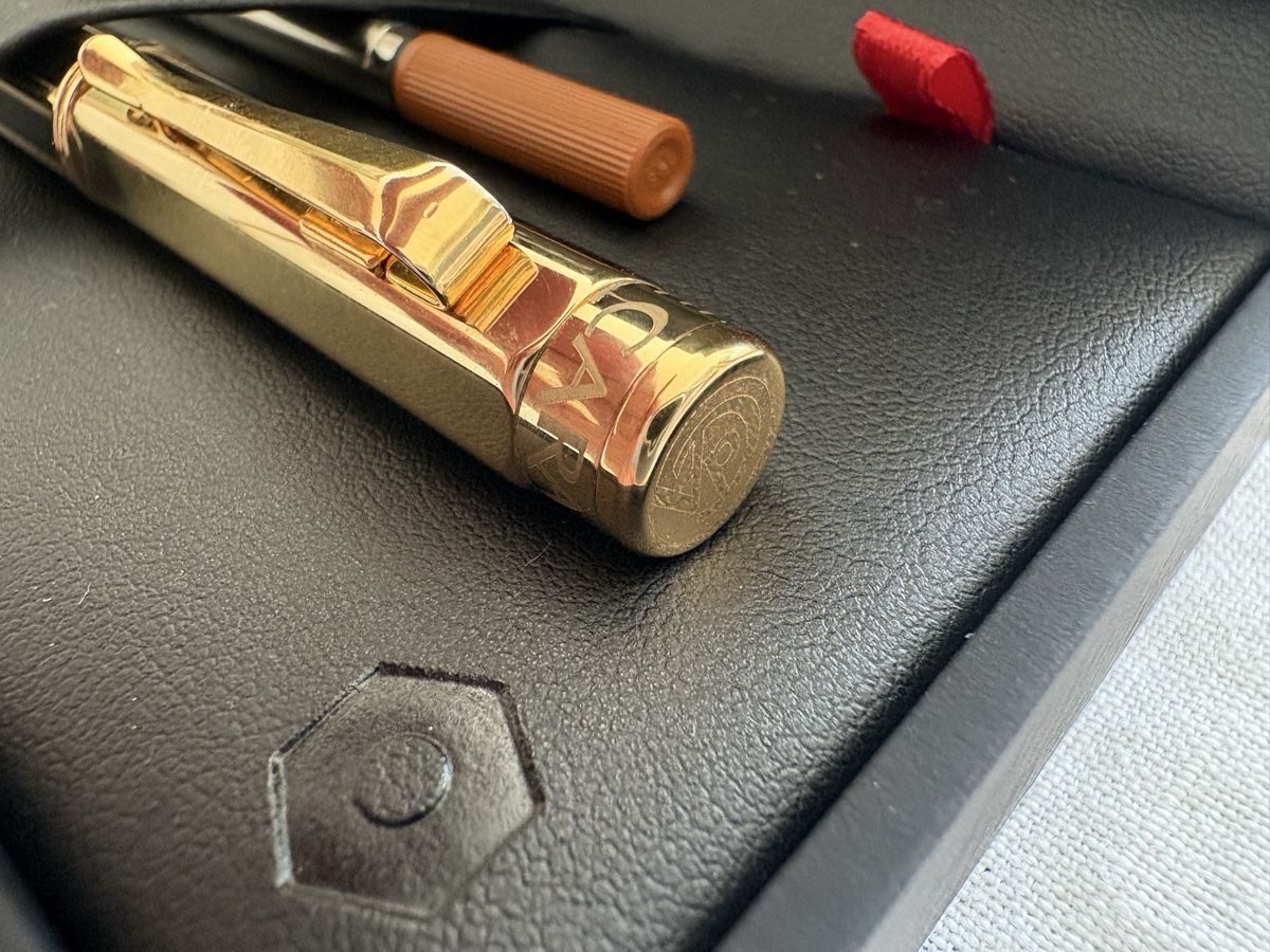 Caran D'Ache Penna & Evidenziatori: Caran D'Ache Varius Roller line – Nuovo e nell'imballaggio originale da Lugano venduto da Edera49 7