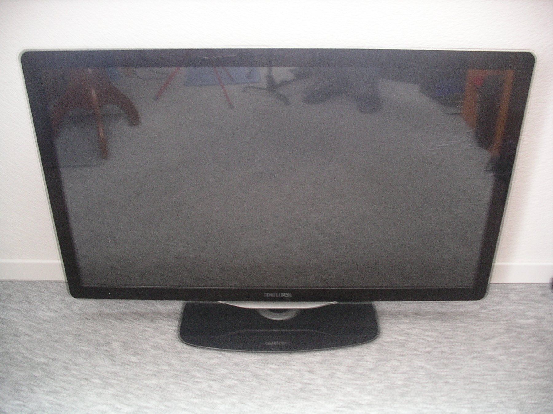 Philips Televisori: Fernseher Philips Ambilight – Usato da Kerns venduto da Tubaki
