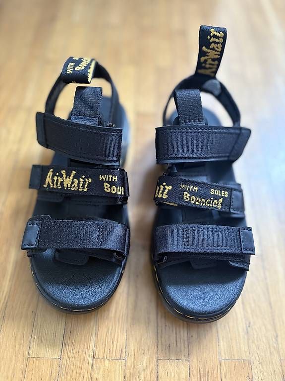 Scarpe per ragazzi: NEU! Dr. Martins Kindersandalen  – Usato da Schlieren venduto da var_dms8 1