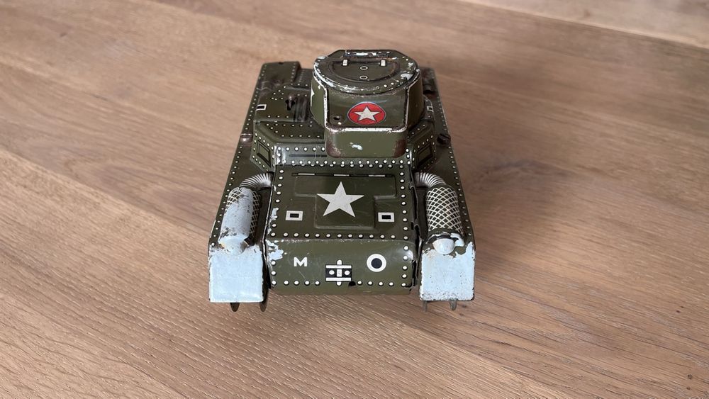 Antiker Gama T.60 Panzer defekt  2