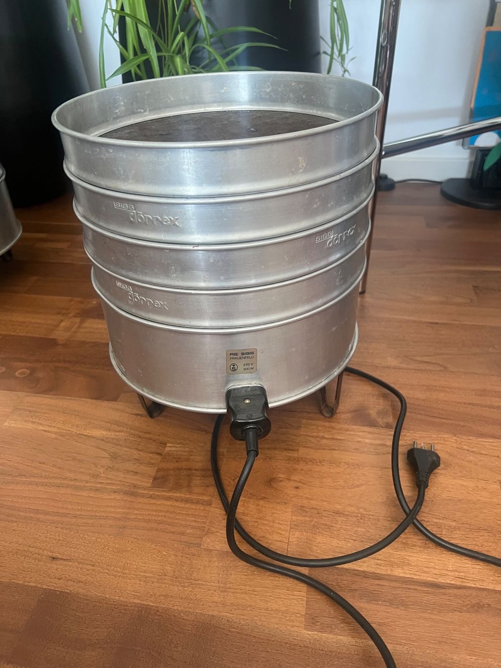 Küchengeräte: Sigg Dörrex Dörrautomat inkl. 4 Gittern – Gebraucht aus Jona von Sariksa 1
