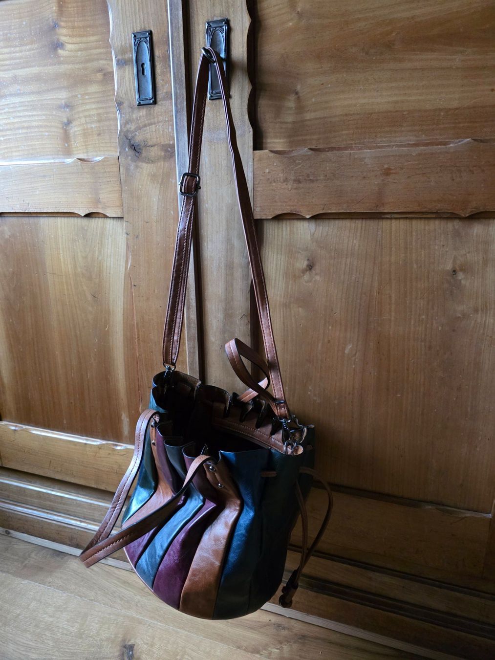Borse da donna: Damen Leder Handtasche Tasche Beutel Sack – Usato da Walterswil BE venduto da Lonitti 3
