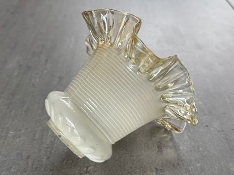 Paralumi: Jugendstil - Glas-Lampenschirm - opalweiss - goldgelb – Usato da Zürich venduto da Alot16
