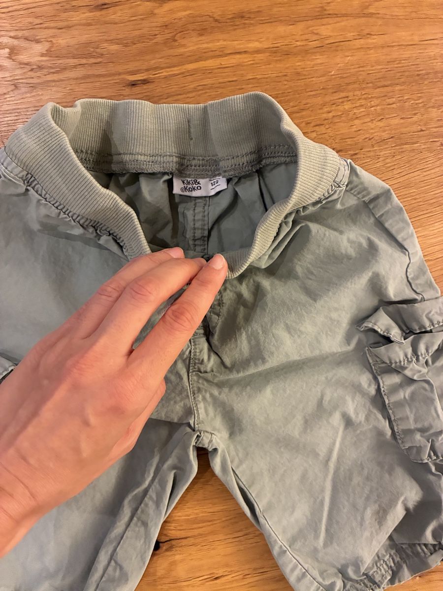 Kleiderpakete & -sets: 2 Shorts / Grösse 122 – Gebraucht aus Münchenstein von Pricemaker100 4