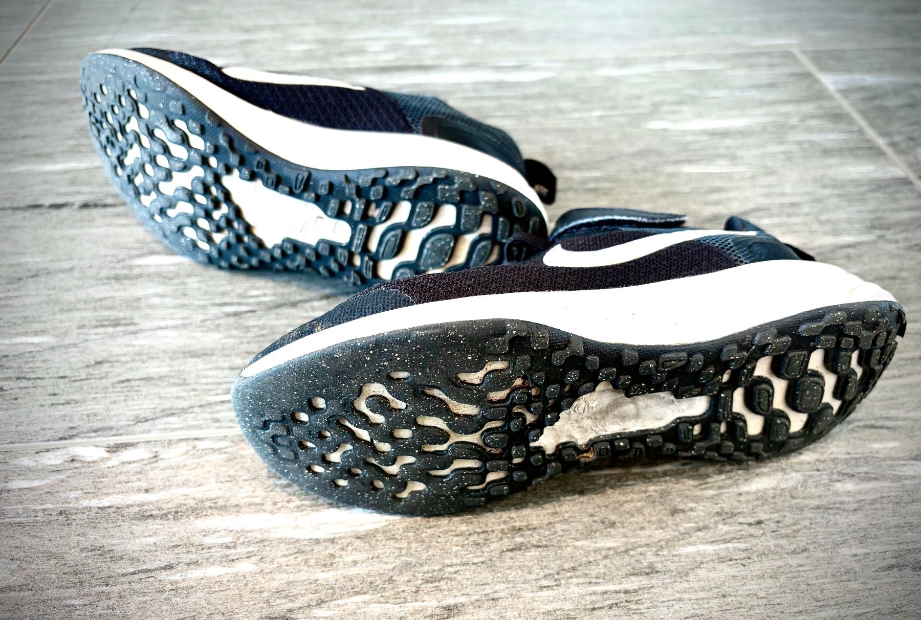 Nike Scarpe per ragazzi: Nike Kinderturnschuhe Grösse 32 – Usato da Opfikon venduto da funky-monkey 2