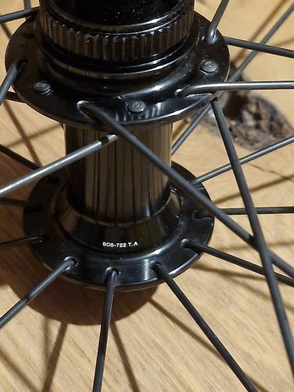 Pezzi di ricambio: Laufradsatz DT Swiss R470 db – Usato da Riggisberg venduto da ancash 3