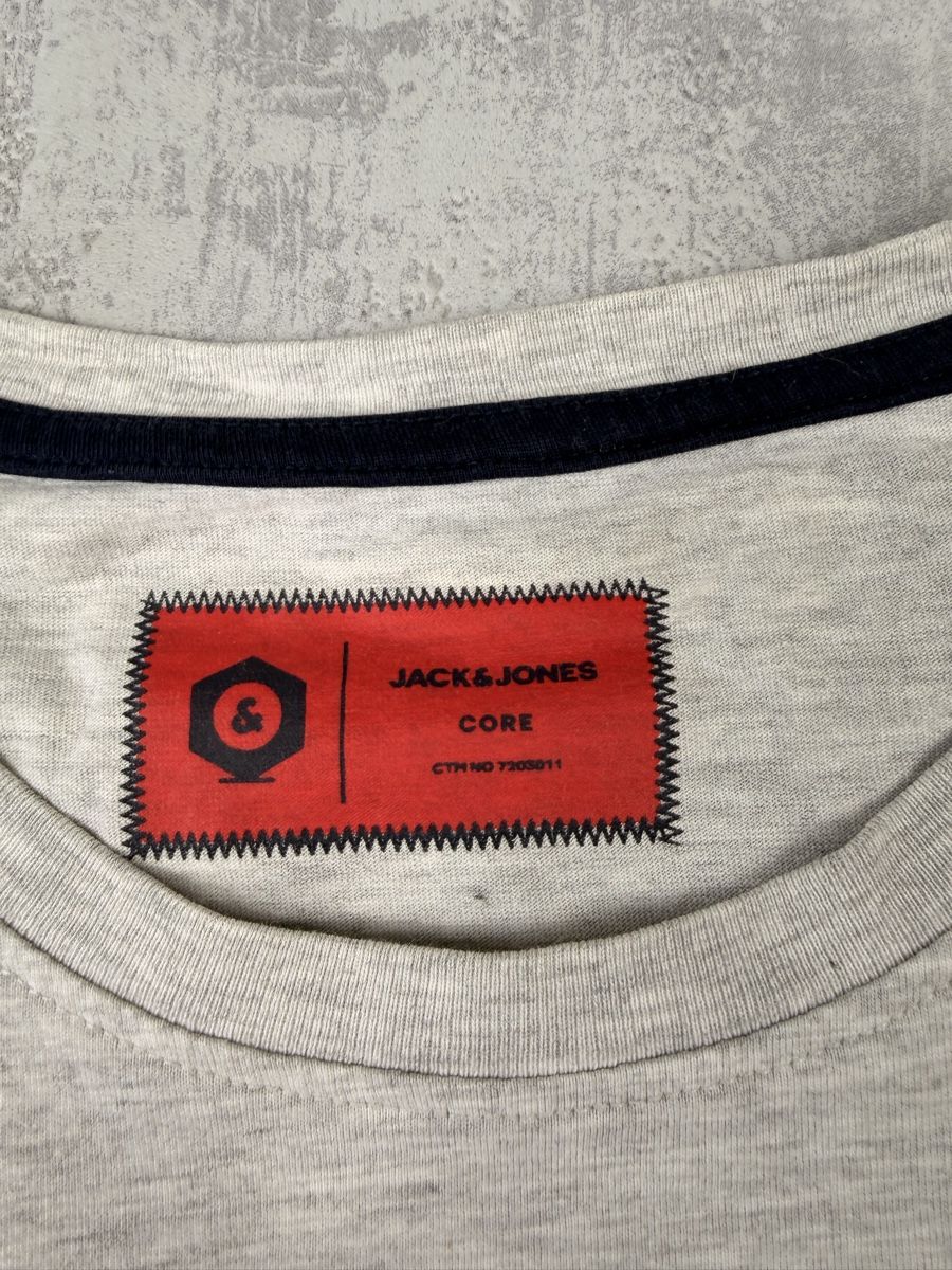 Jack & Jones T-shirt: T-shirt Jack & Jones Gris clair - Taille S – Usato da Neuchâtel venduto da aliceguins 3