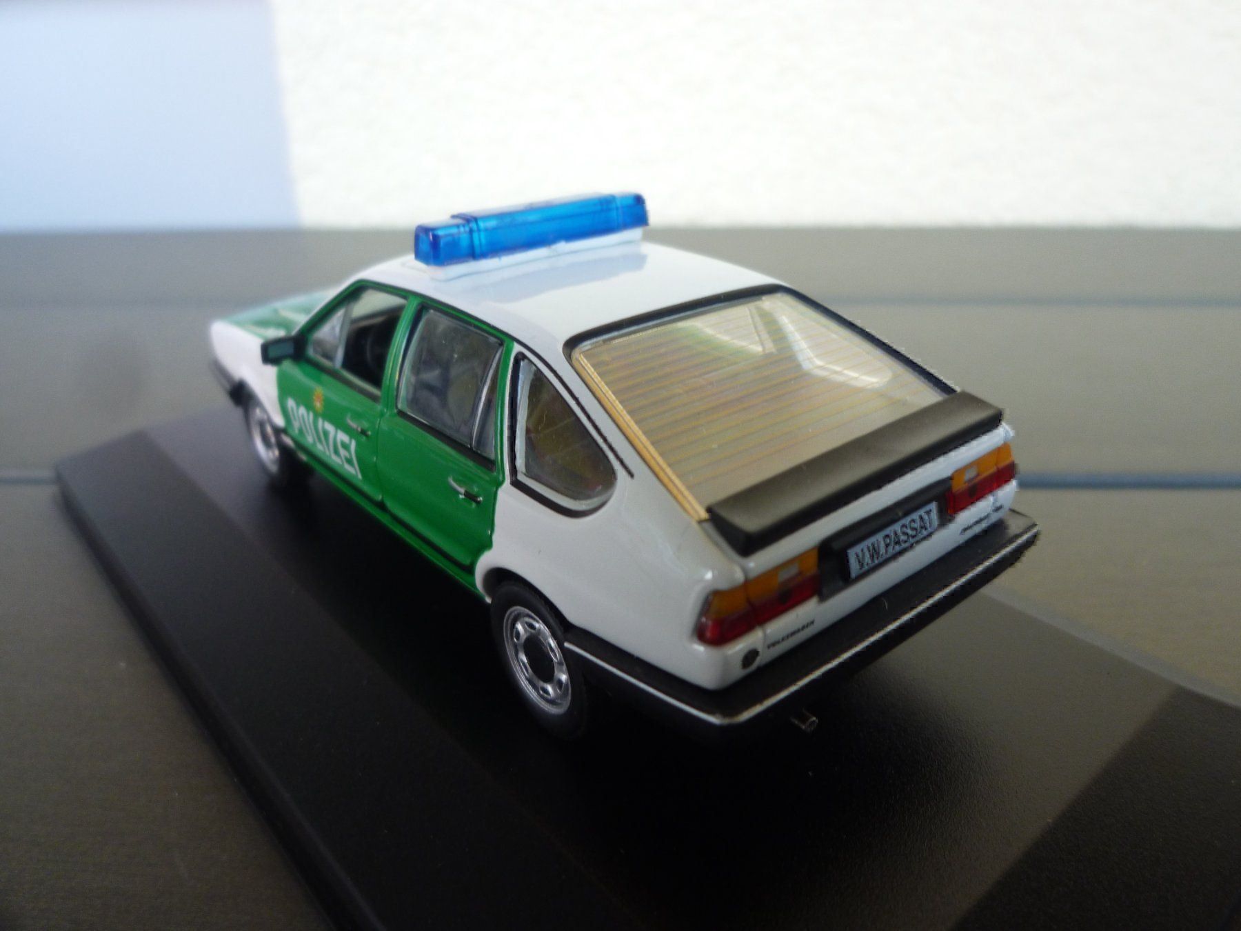 Modellini d'auto: VW Passat B2 (1985) Polizei – Nuovo (secondo la descrizione) da Flawil venduto da Imperiosud 2