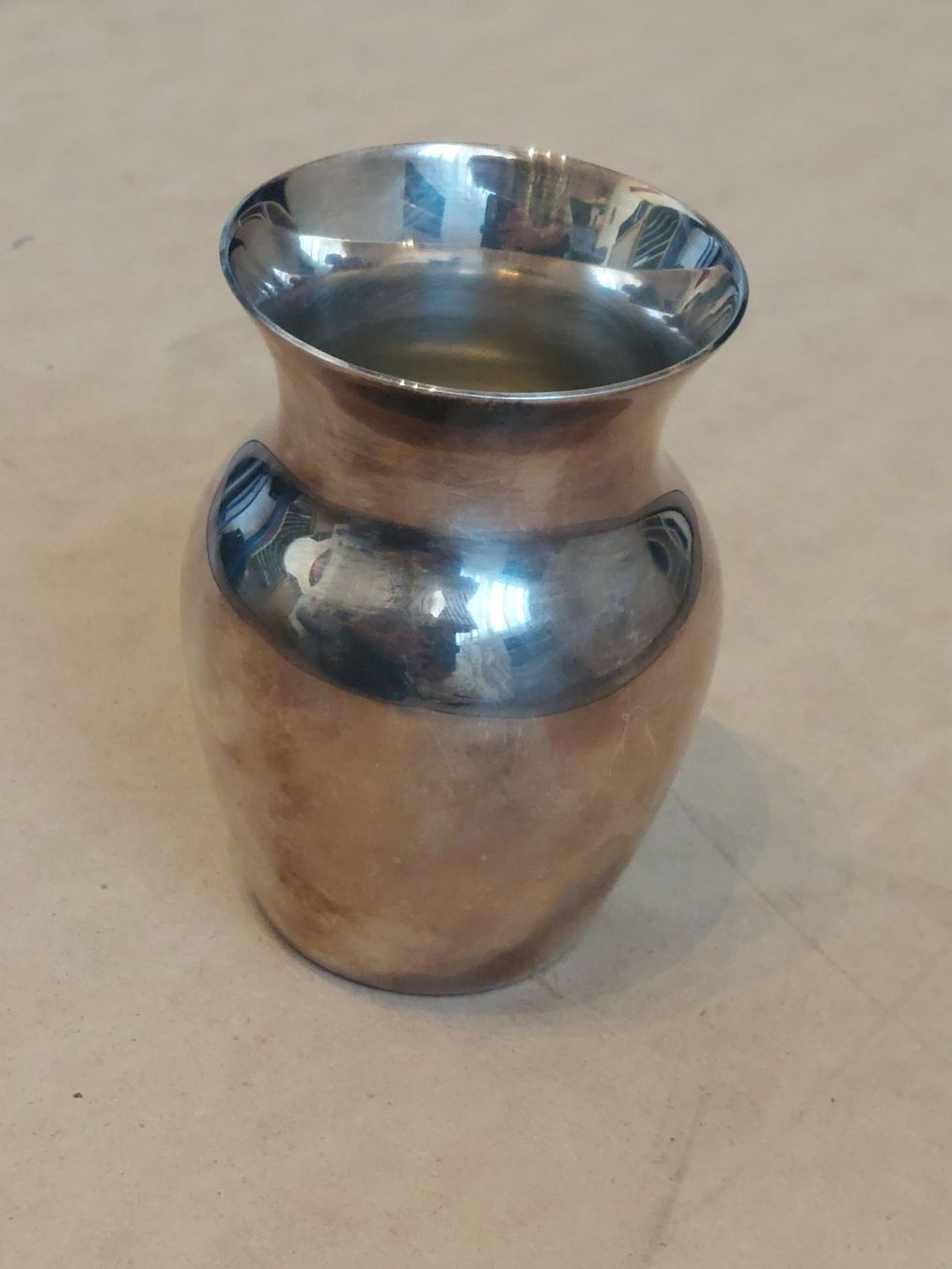 Vasi & Recipienti: Blumevase versilbert – Usato da Obfelden venduto da Kleha