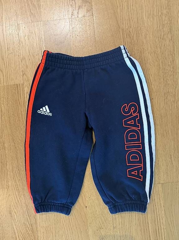 Adidas Lotti di vestiti: Adidas Trainer, Gr 98 Neu! – Nuovo (secondo la descrizione) da Zürich venduto da aqualina77 2
